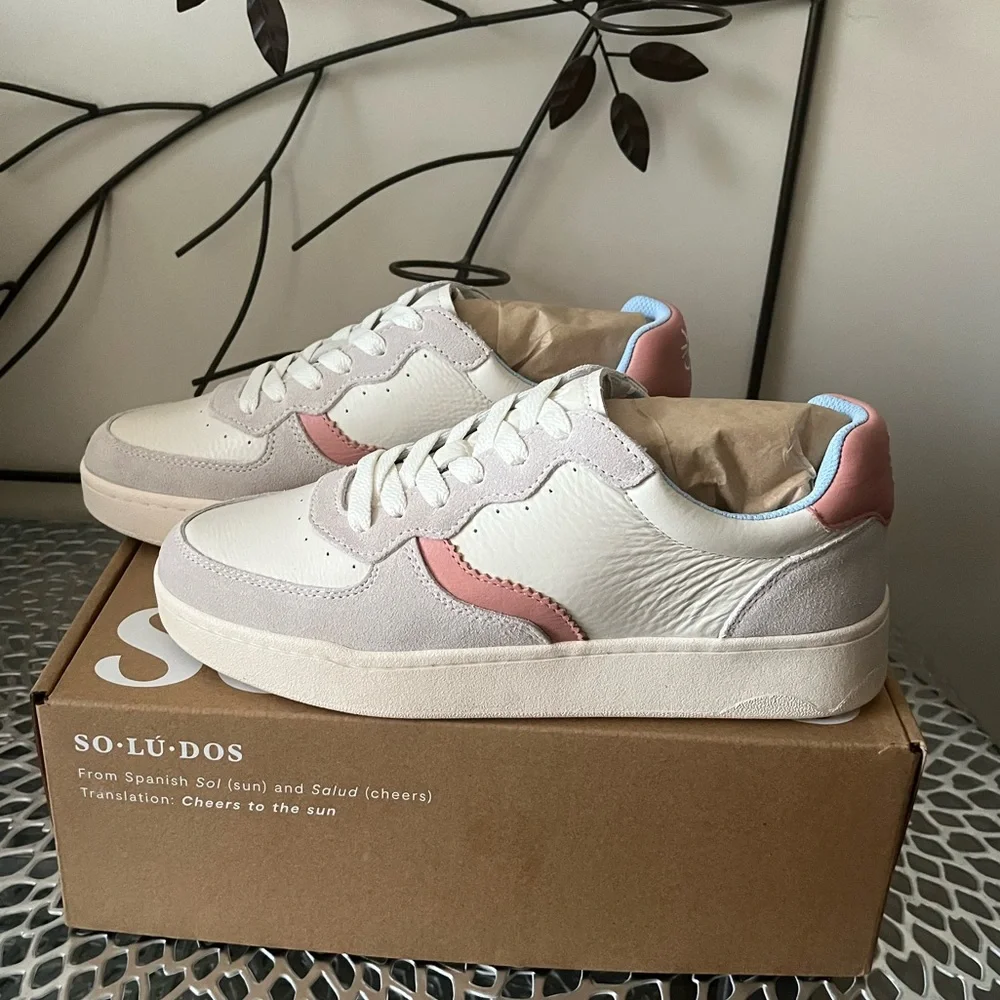 Soludos Roma Leather Lace Up Sneakers Size 8 White Pink Lt Blue New in Box